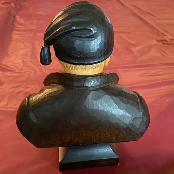 VTG Huggler-Weiss Hand Carved Busts - Picture 9 of 11